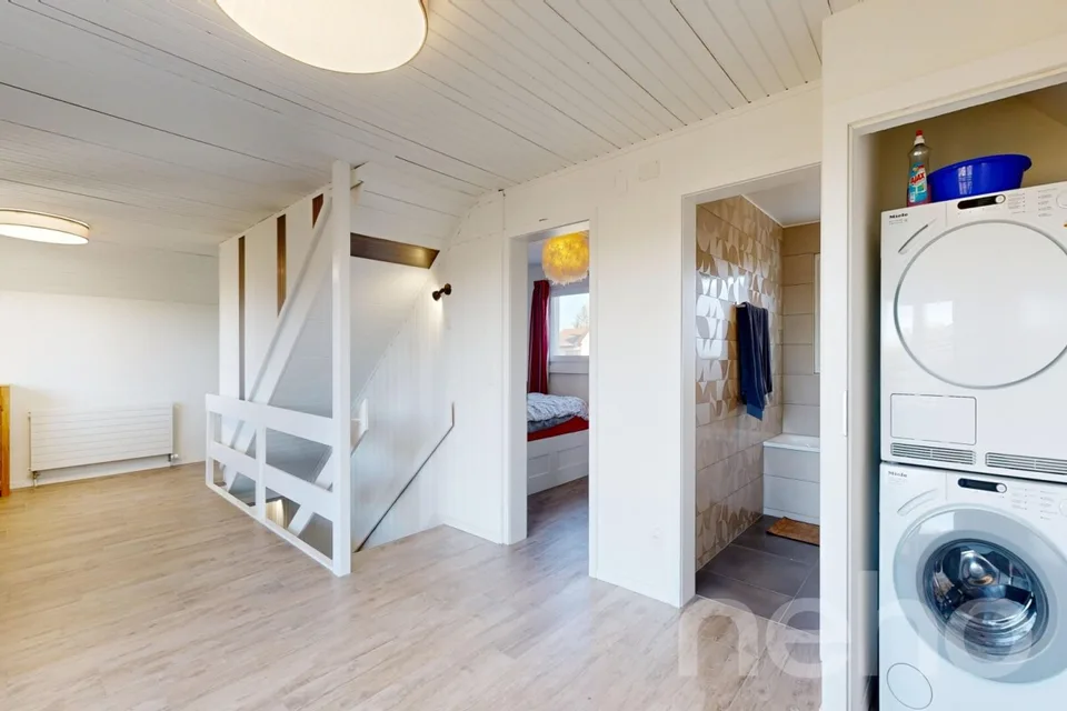 Villa individuelle rénovée avec rooftop et vue dégagée