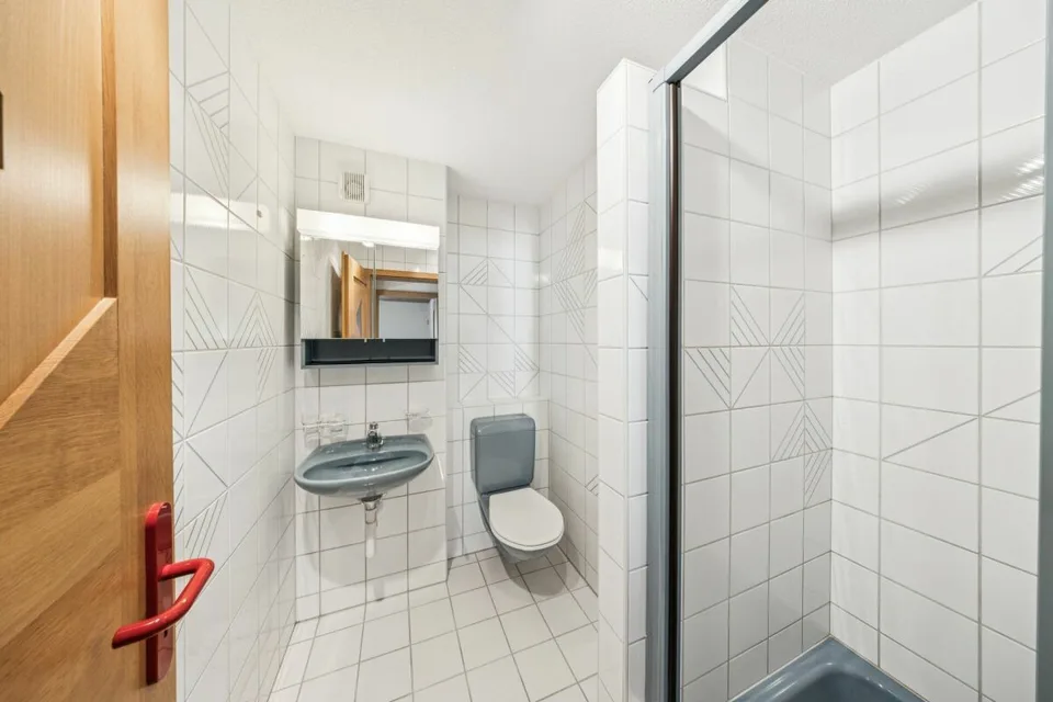 Helle 4.5-Zimmer-Eigentumswohnung mit 2 Bädern & Balkon - ideal für junge Familien?