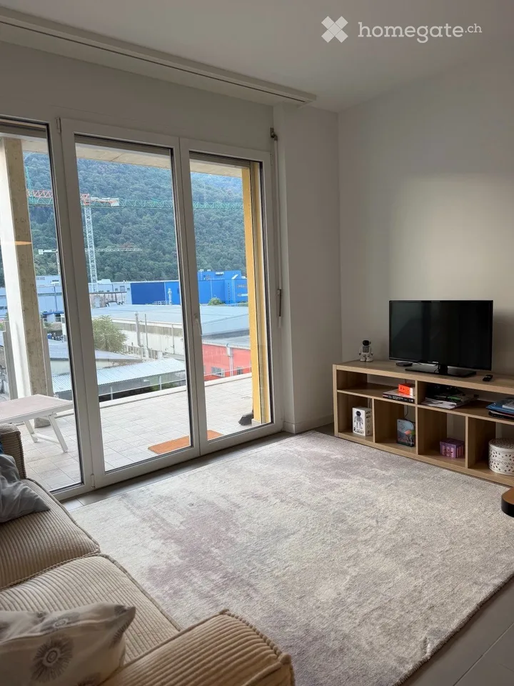 Wohnung 3,5 mit 2 Badezimmern und 2 Schlafzimmern + Garage