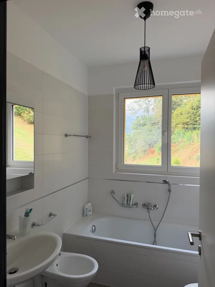 Appartamento 3,5 2 bagni 2 camere da letto + garage