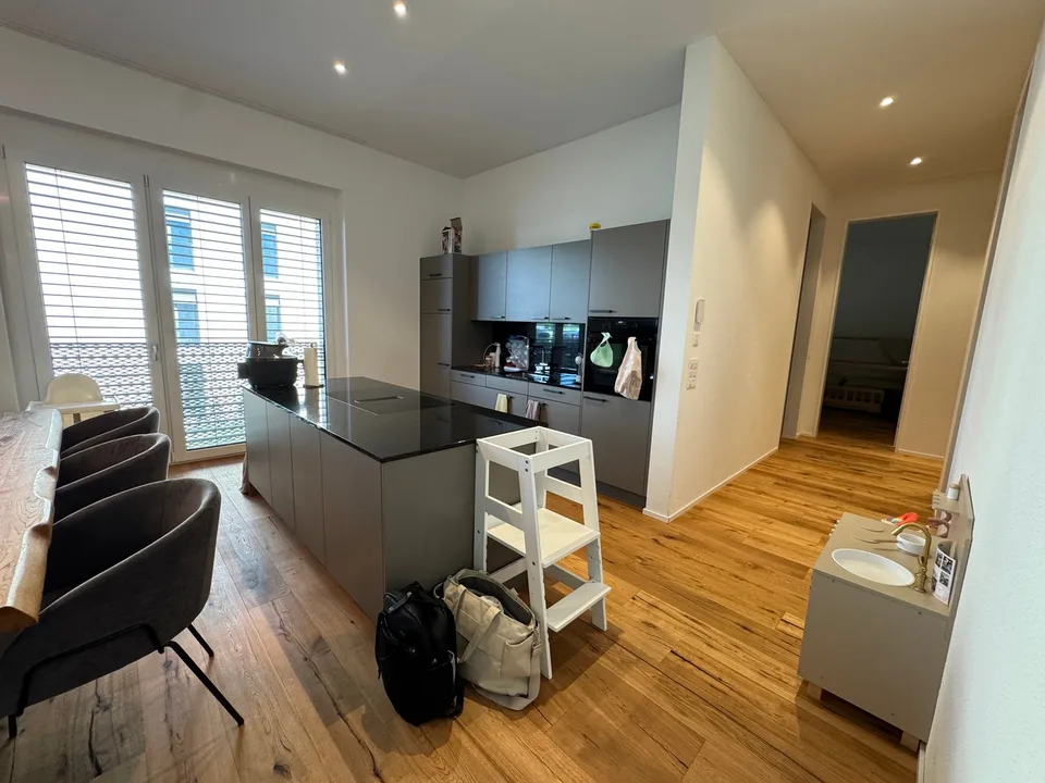 Moderne 4.5-Zimmer-Neubauwohnung mit Balkon in Berg TG