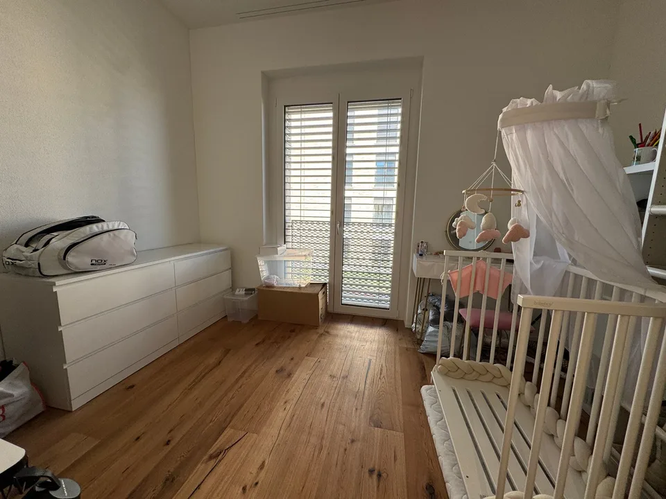 Appartement moderne 4.5 pièces avec balcon à Berg TG
