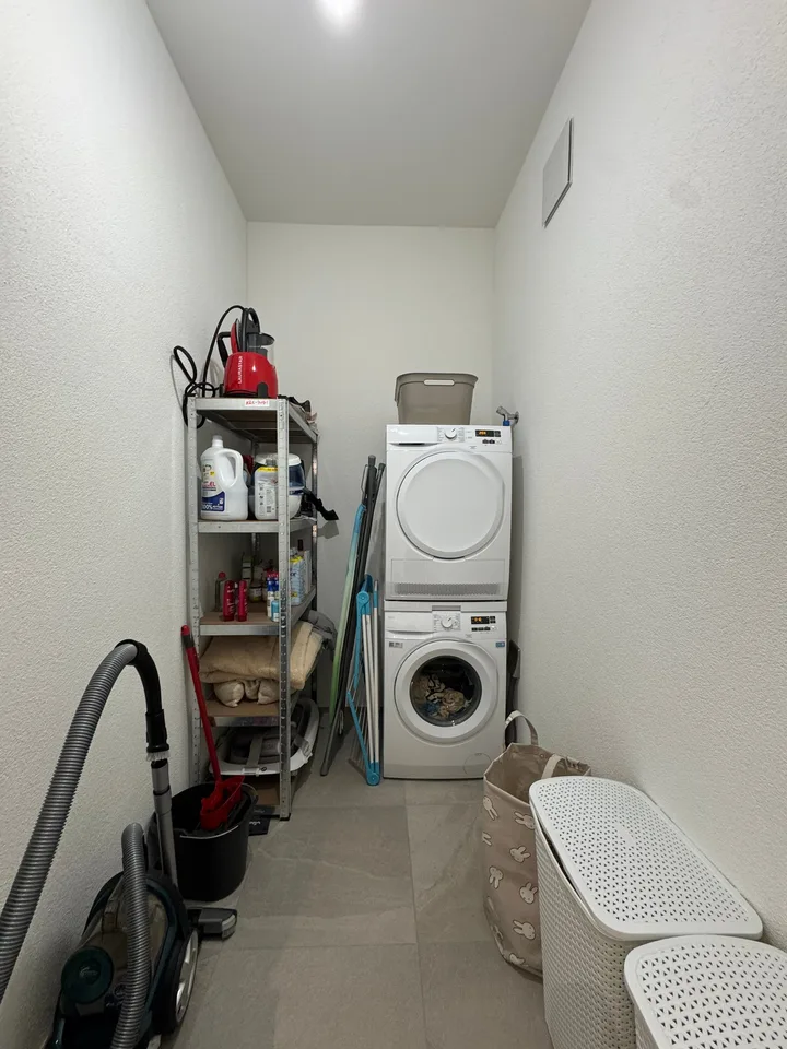 Appartement moderne 4.5 pièces avec balcon à Berg TG