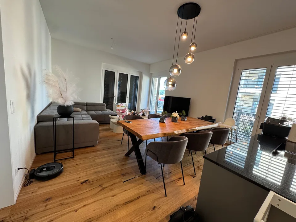 Appartement moderne 4.5 pièces avec balcon à Berg TG