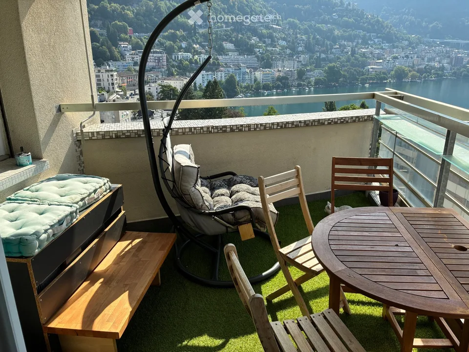 Stunning 13th-Floor 2.5-Room Apartment with Panoramic Lake & Mountain Views in Montreux