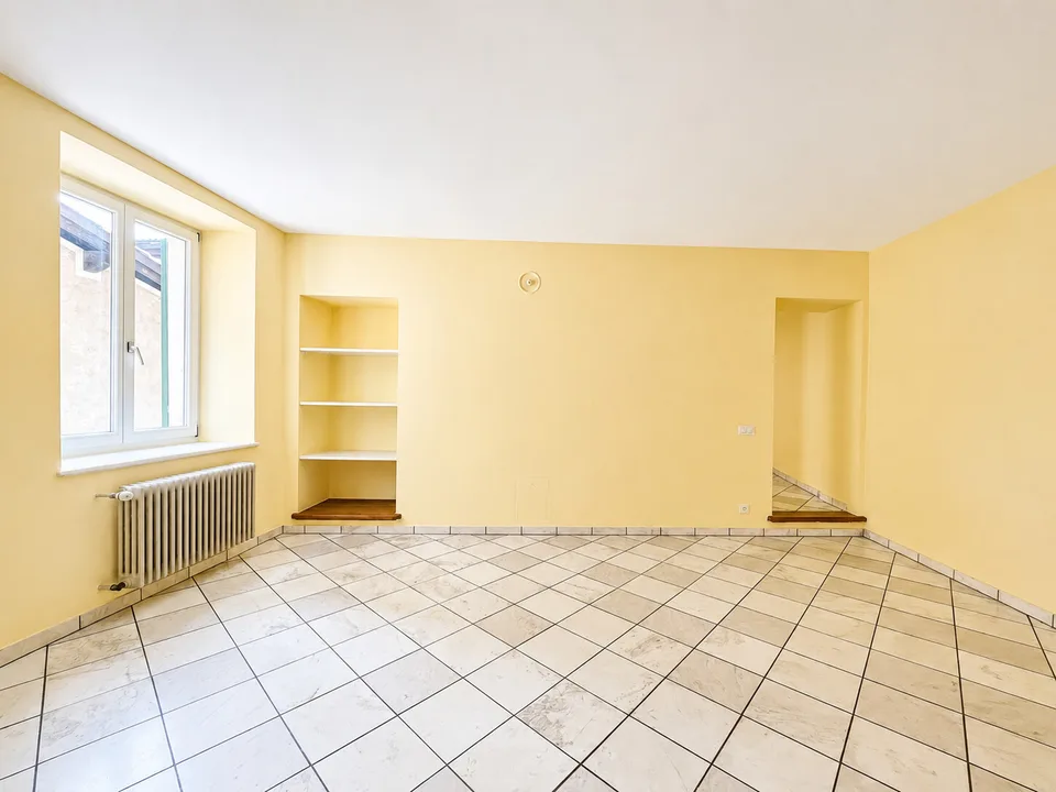 Spacious 2-room apartment in the historic center of Agra