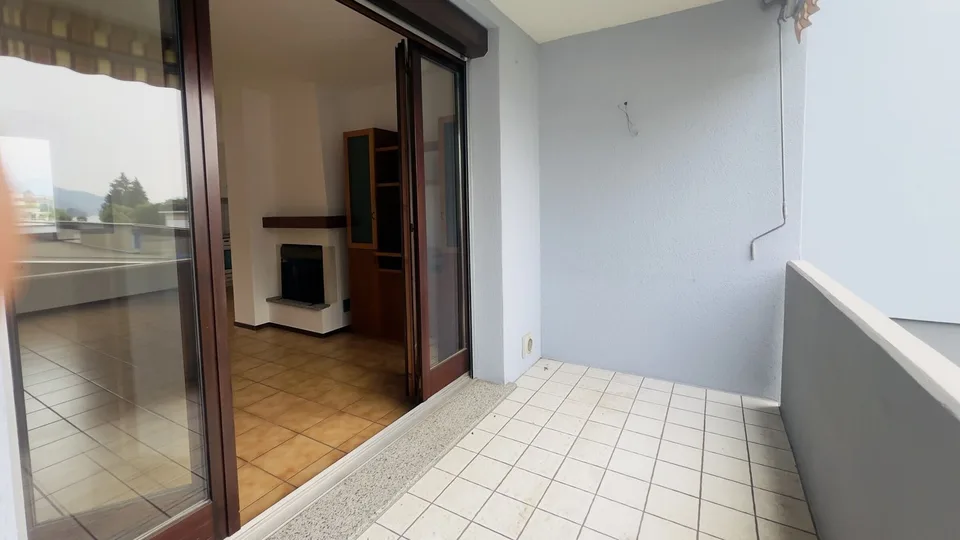 4,5 locaux avec place de parking à quelques pas du Lido di Agno