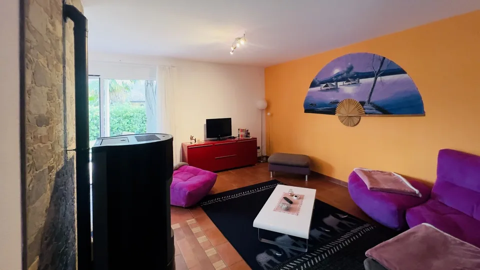 Schöne 7.5-Zimmer-Villa mit privatem Garten in Monteggio