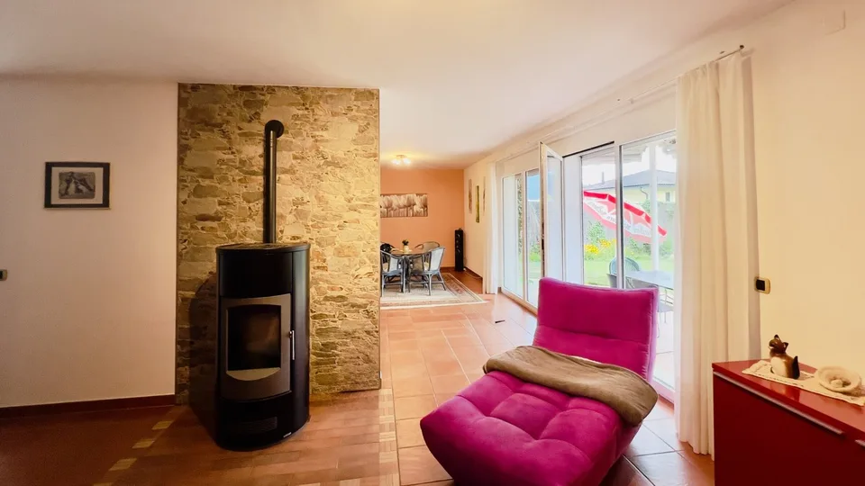 Schöne 7.5-Zimmer-Villa mit privatem Garten in Monteggio