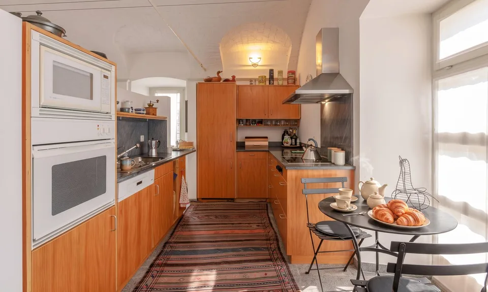 Casa Ticinese 6.5 Lokale mit Garten und Pool in Curio