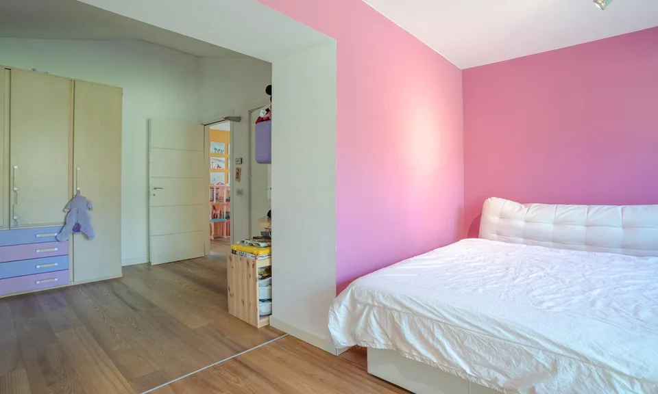 EXKLUSIV - VILLA 6.5 ZIMMER MIT POOL IN NOVAZZANO