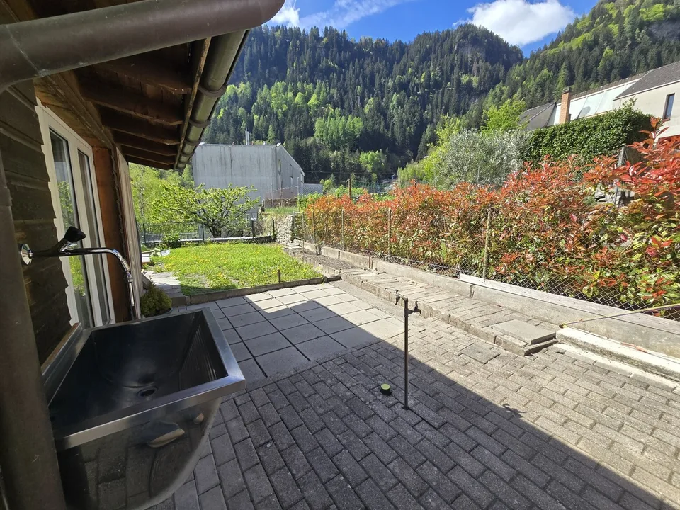 Wunderschönes modernes Ferienhäuschen mit Garten in Faido