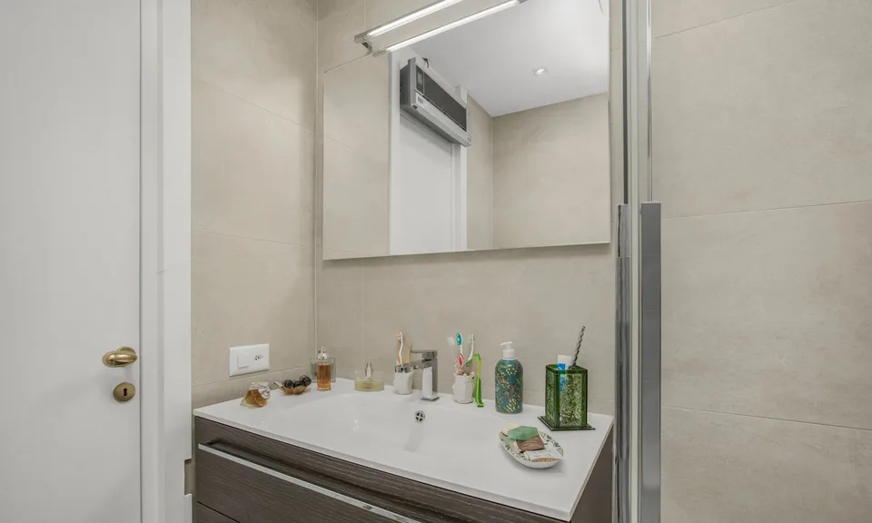 Élégant 2.5 pièces dans un emplacement pratique à Lugano Cassarate