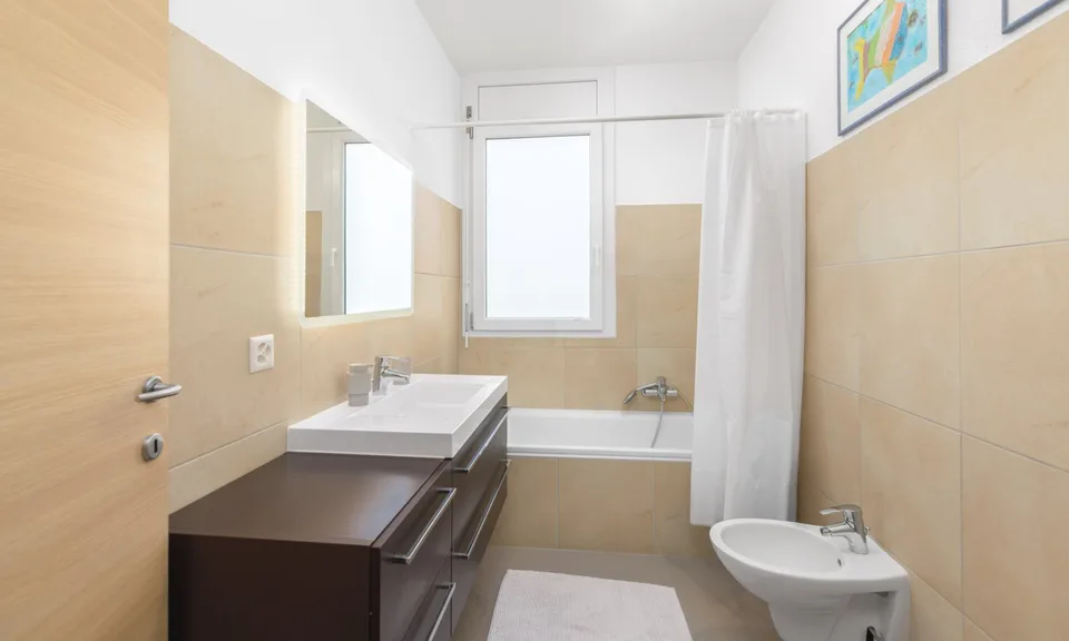 APPARTEMENT STUPÉFIANT ET MODERNE DE 5.5 PIÈCES AVEC GRANDE TERRASSE À STABIO