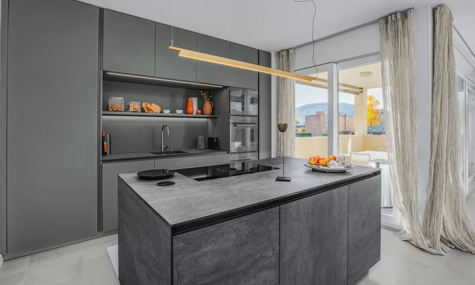 APPARTEMENT STUPÉFIANT ET MODERNE DE 5.5 PIÈCES AVEC GRANDE TERRASSE À STABIO