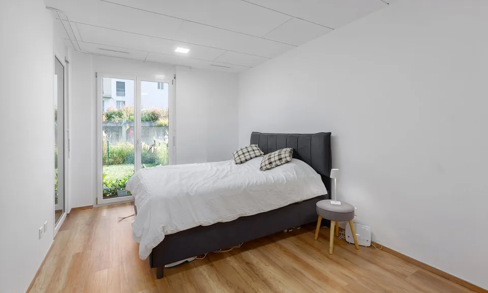 SPLENDIDES 4.5 LOCALE MIT PRIVATGARTEN IN LUGANO FIGINO