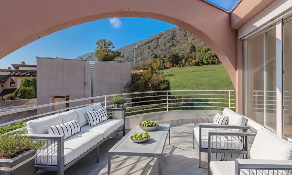 GRANDE VILLA UNIFAMILIALE 5.5 PIÈCES AVEC JARDIN À BEDANO