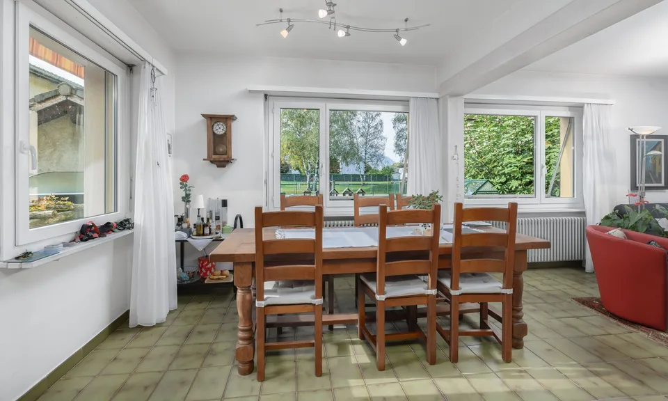Superbe villa 8.5 pièces avec jardin et grotte à Giubiasco