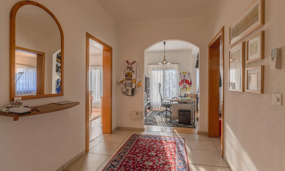 Spacious 10-room villa with garden in Morbio Inferiore
