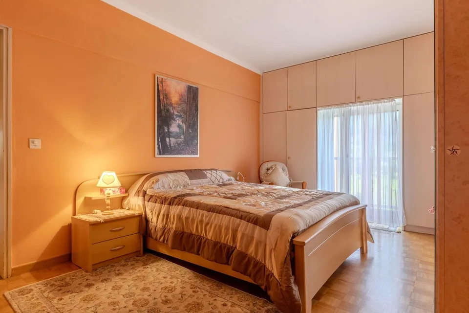 Villa in ruhiger Zone mit großem Garten in Coldrerio