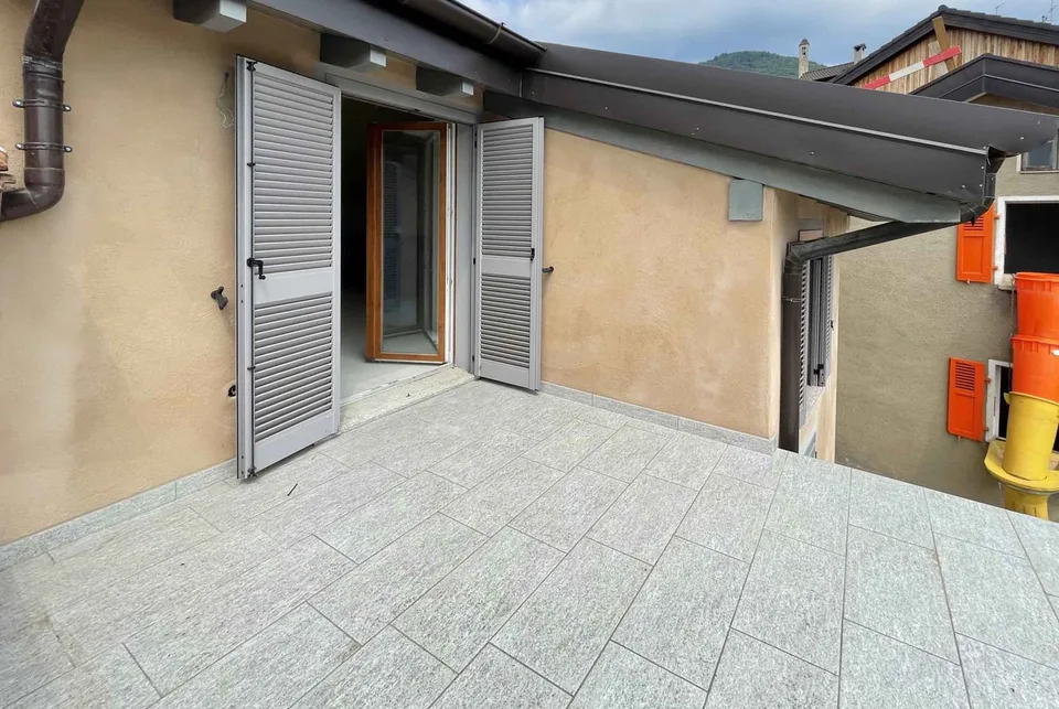 GRANDE CASA 6.5 LOCALI INTERAMENTE RINNOVATA A MIGLIEGLIA
