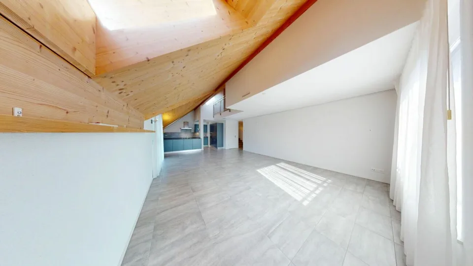 Vivere come in una casa unifamiliare: maisonette di 5,5 locali su 168 m² vicino all'Aare