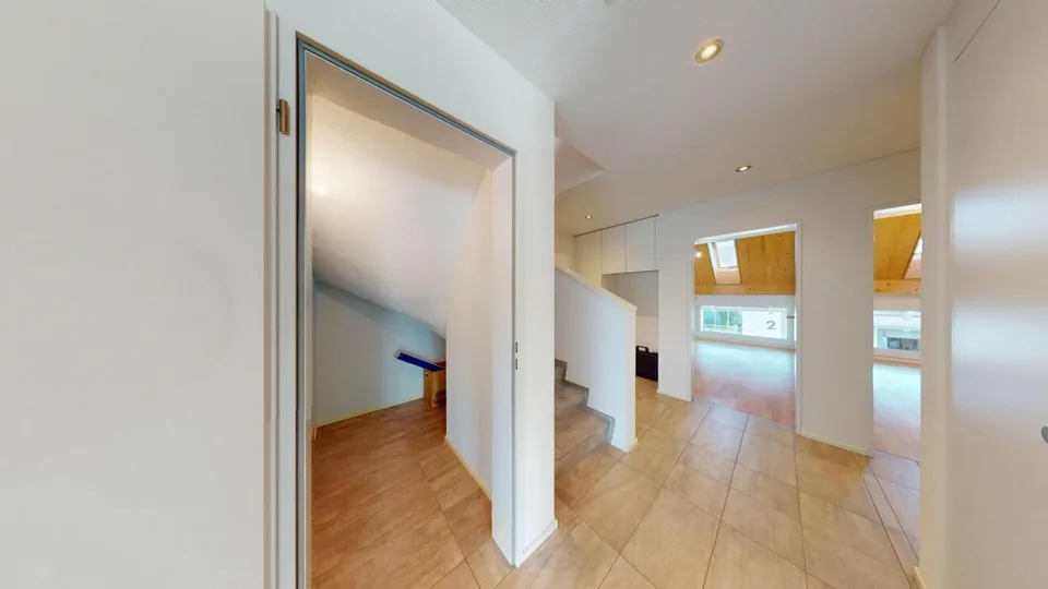 Vivere come in una casa unifamiliare: maisonette di 5,5 locali su 168 m² vicino all'Aare