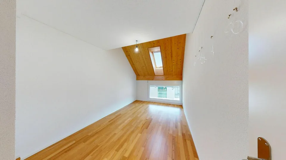 Vivere come in una casa unifamiliare: maisonette di 5,5 locali su 168 m² vicino all'Aare