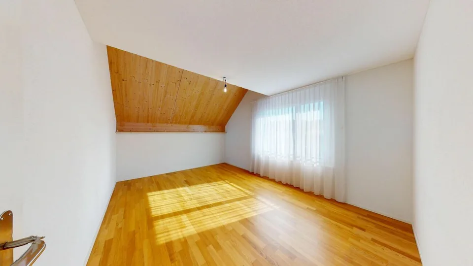 Vivere come in una casa unifamiliare: maisonette di 5,5 locali su 168 m² vicino all'Aare