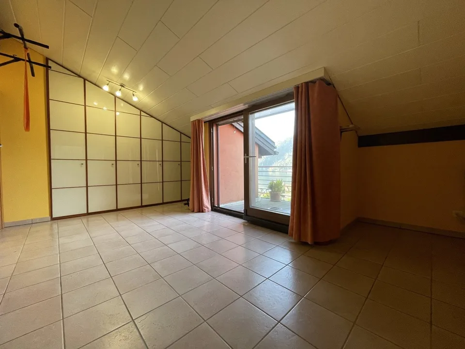 INTERESSANTE CASA 4.5 CON INCANTEVOLE VISTA LAGO