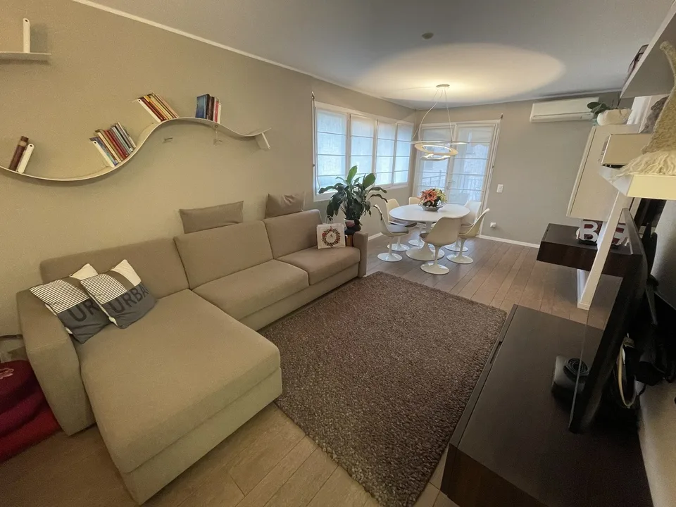 ELEGANTE ED AMPIO APPARTAMENTO 2.5 CON GRANDE POSTEGGIO