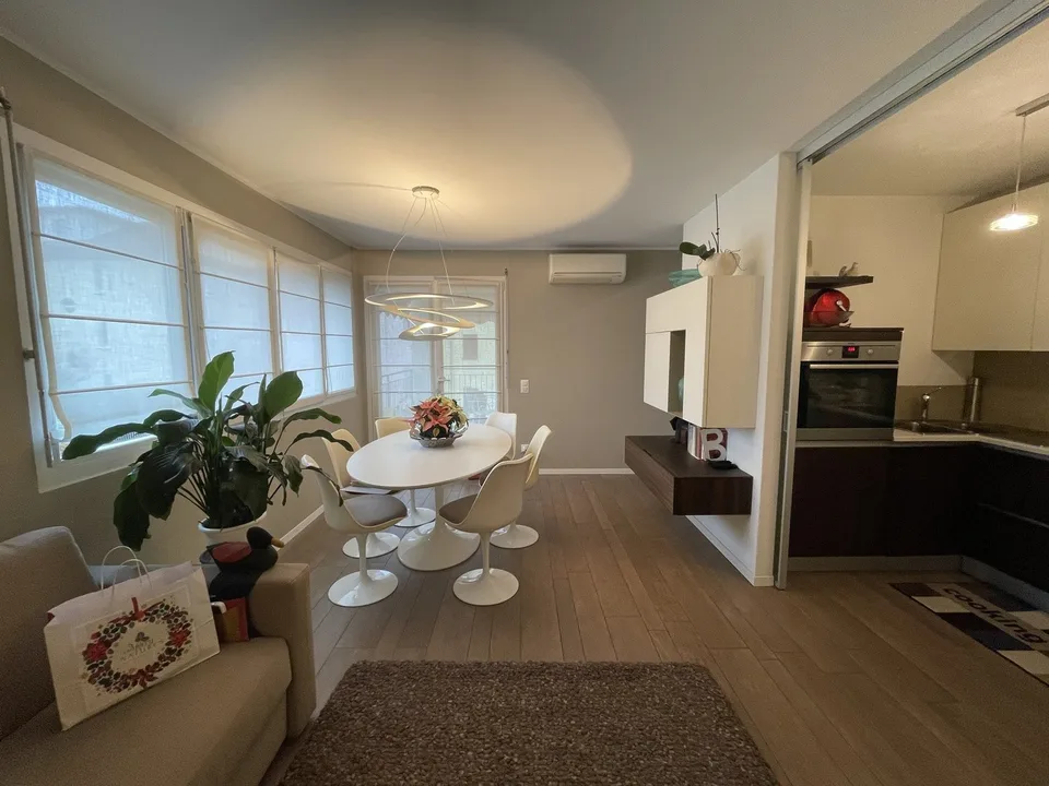 ELEGANTE ED AMPIO APPARTAMENTO 2.5 CON GRANDE POSTEGGIO