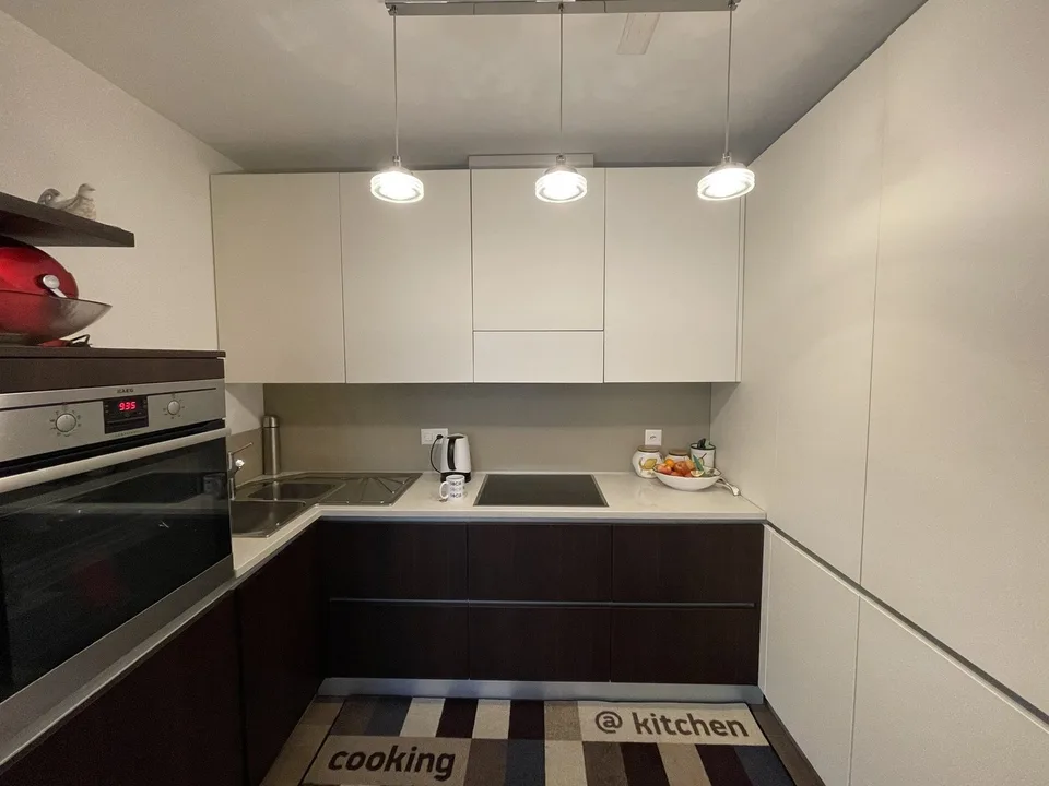 ELEGANTE ED AMPIO APPARTAMENTO 2.5 CON GRANDE POSTEGGIO