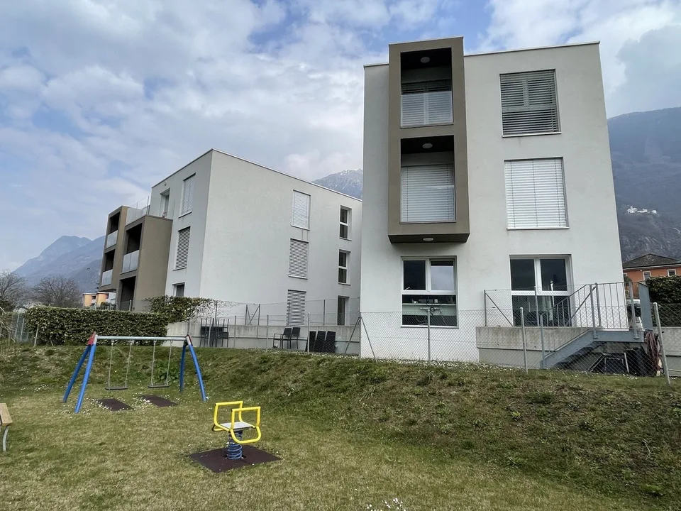 Appartement moderne et spacieux 2.5 pièces avec deux places de parking intérieures