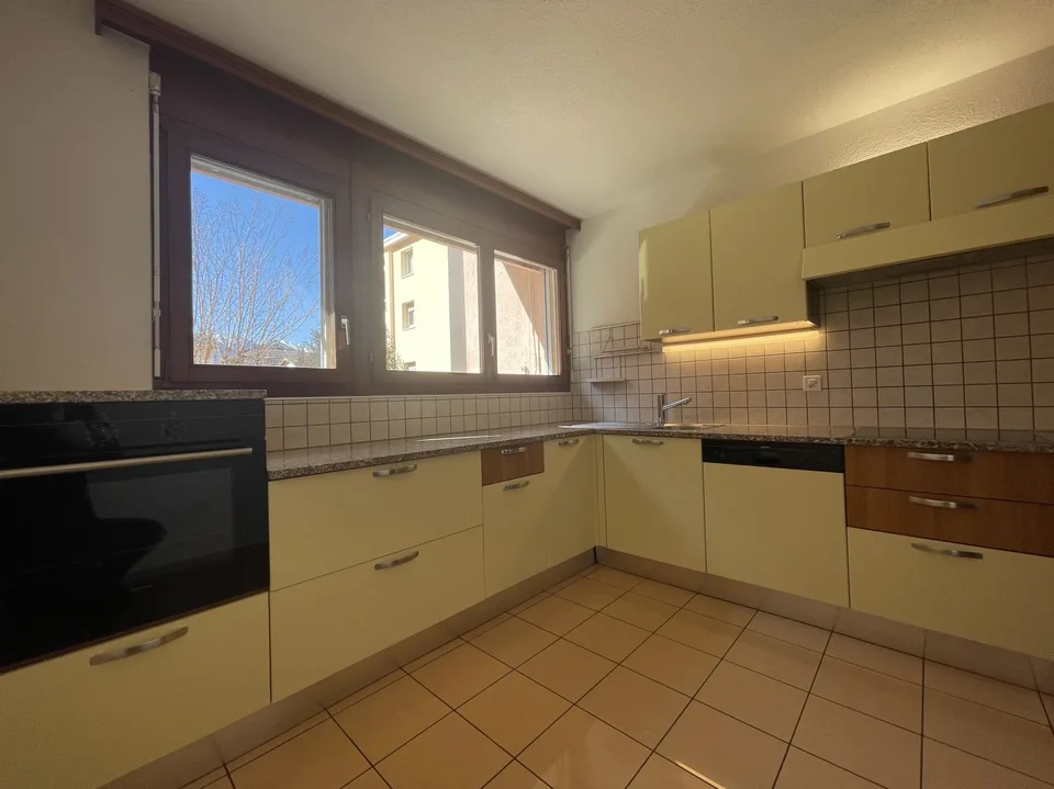Appartement spacieux 2.5 pièces avec jardin rénové