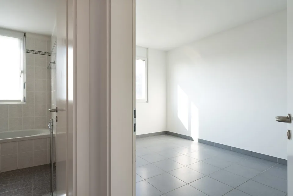 LUMINOSO ED AMPIO APPARTAMENTO 3.5 IN CITTA'