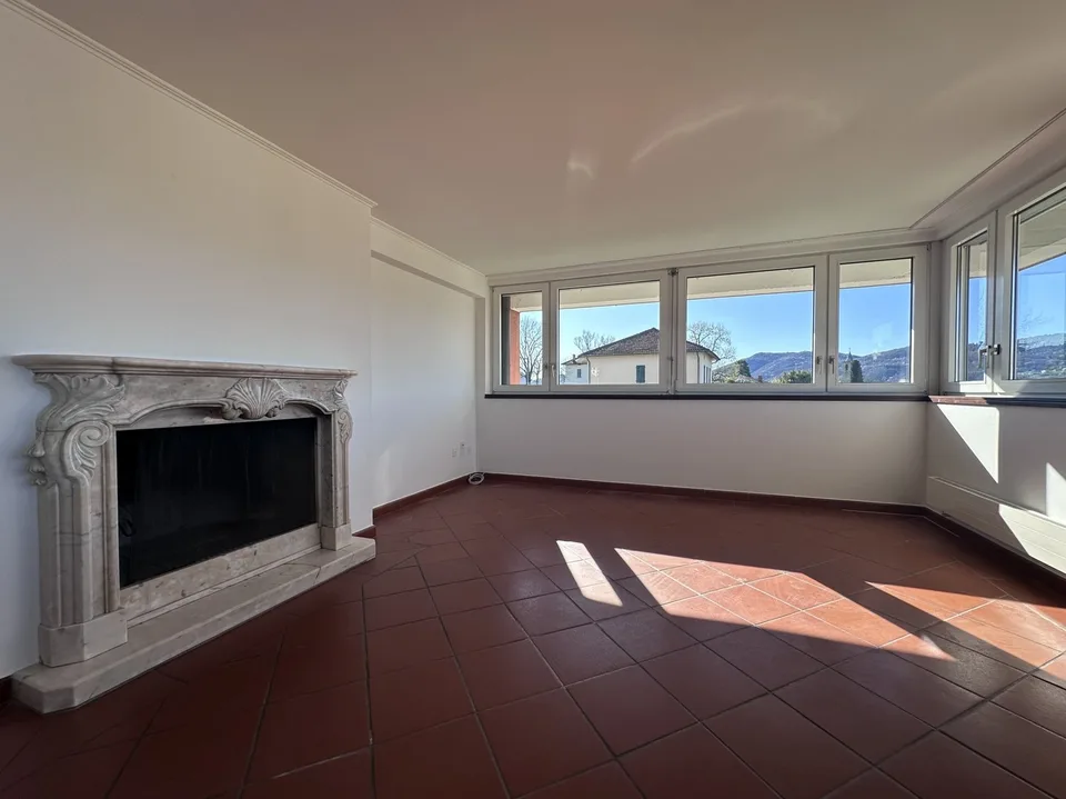 IMPERDIBILE ATTICO 4.5 CON PISCINA E VISTA PANORAMICA