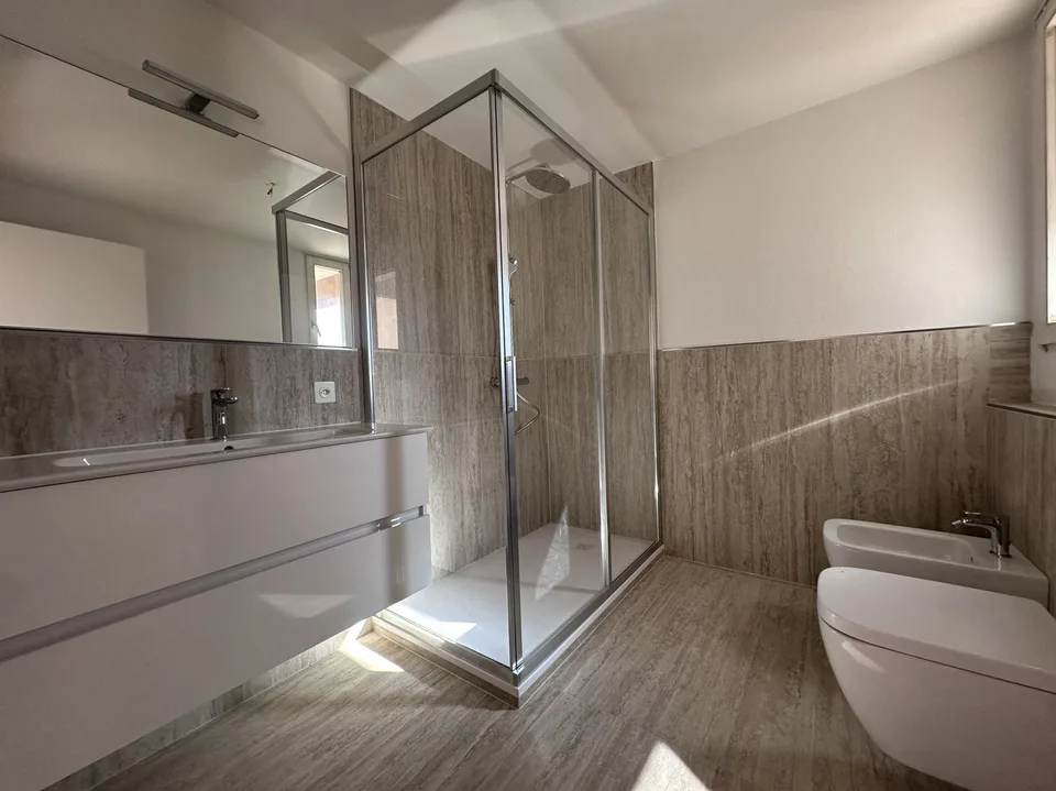 IMPERDIBILE ATTICO 4.5 CON PISCINA E VISTA PANORAMICA