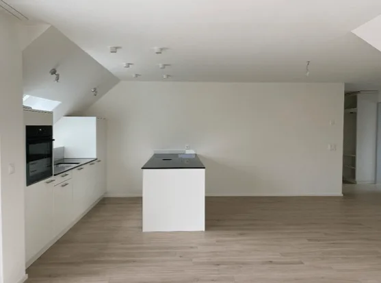 Moderne 4.5-Zimmer-Maisonette-Wohnung – Foto 2 von 8