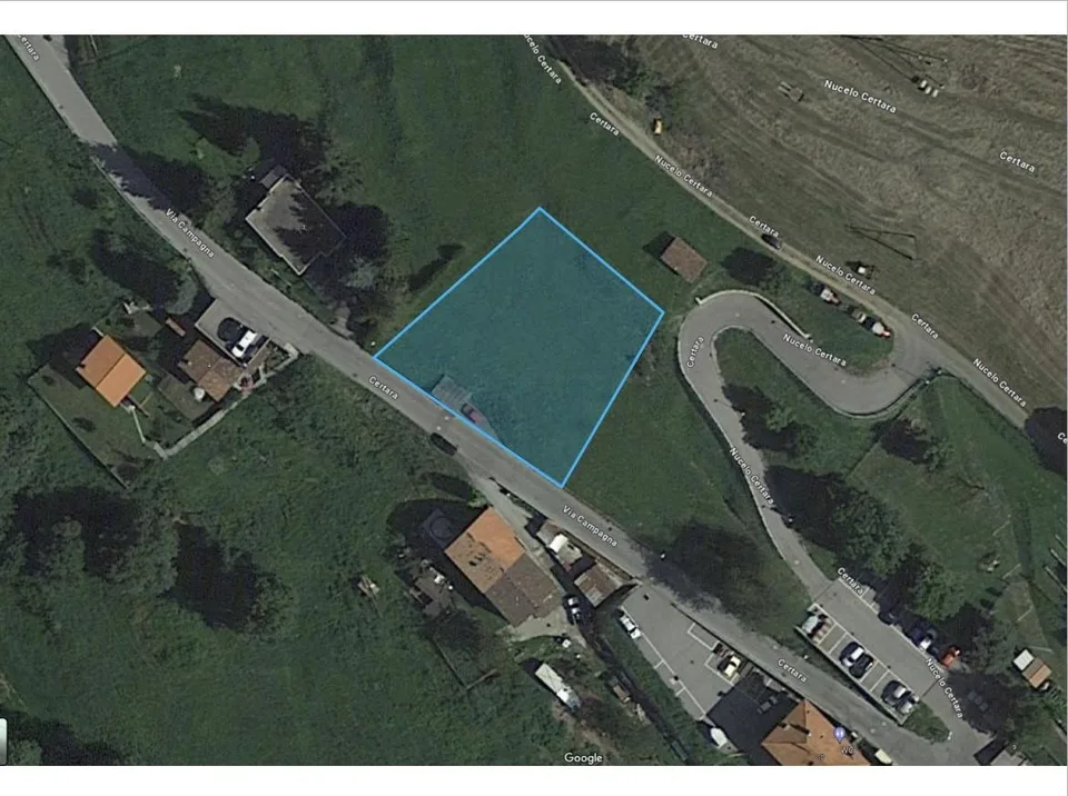 GROßES BAUGRUNDSTÜCK FÜR 3-4 WOHNUNITS IN CERTARA
