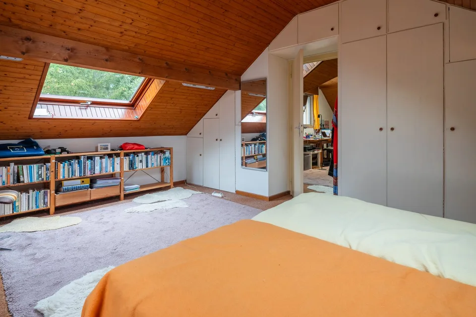 Zu Verkaufen: Familienhaus 200 m² mit Bergblick und Swimmingpool