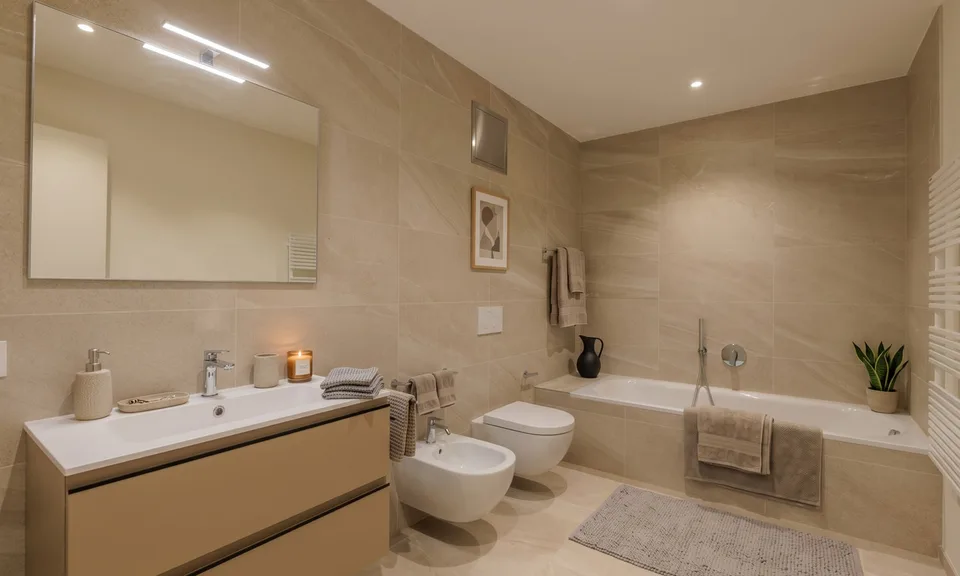ATTICO 4.5 LOCALI + STANZE EXTRA UND POOL IN PONTE CAPRIASCA