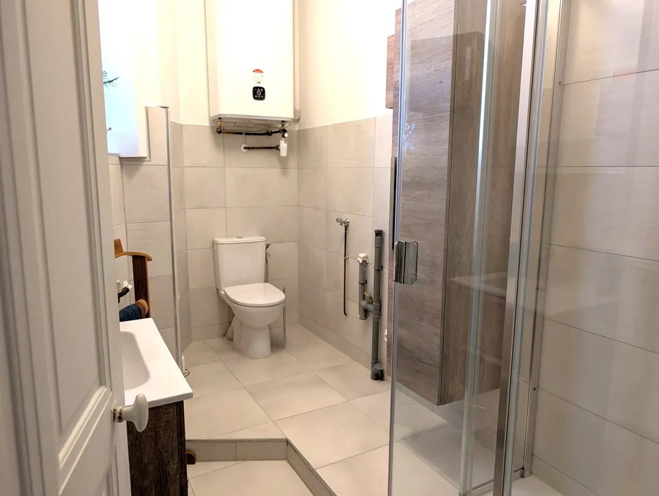Grenoble Zentrum, renoviertes T2 mit 44m2, Balkon und Keller