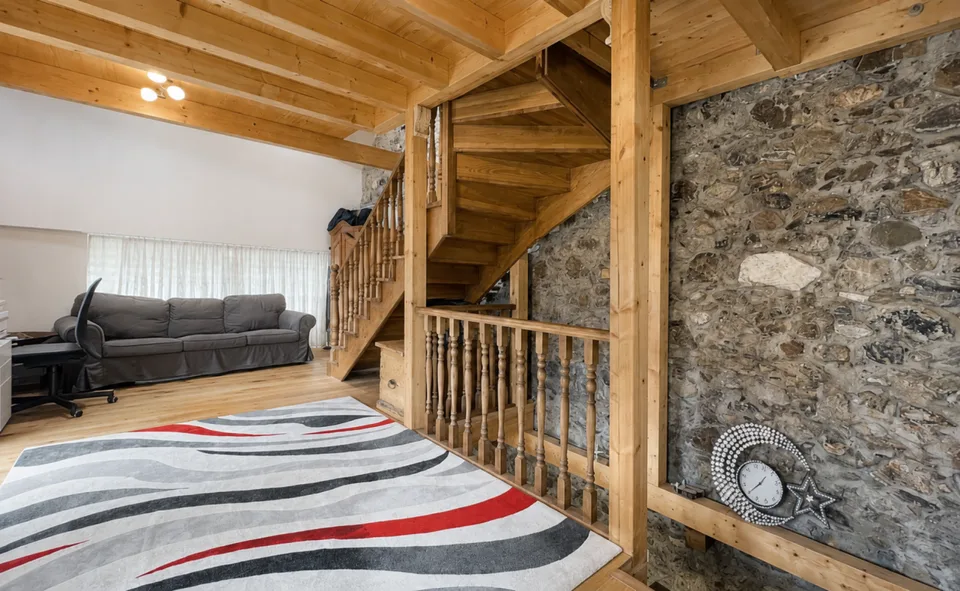 Bijou mit ausgebauter und fertiggestellter Wohnung