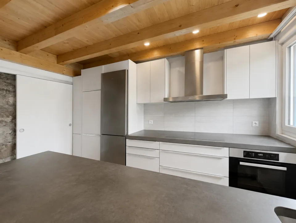Bijou mit ausgebauter und fertiggestellter Wohnung