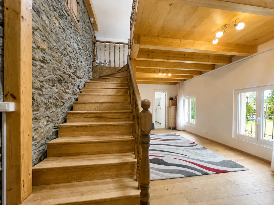 Bijou mit ausgebauter und fertiggestellter Wohnung