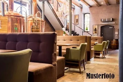 *Abizione/ristorante e terreno*