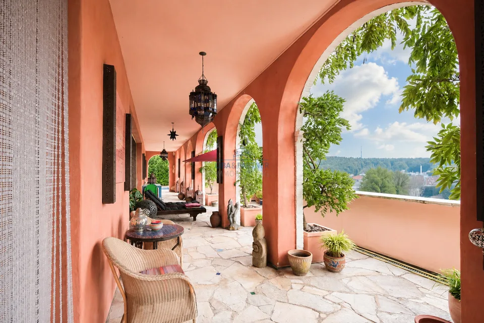 Einzigartige Villa mit exklusivem Wohnambiente & viel Raum zum Leben