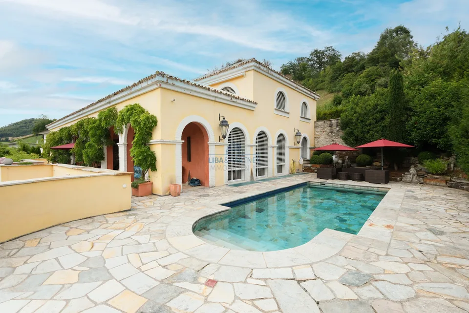 Einzigartige Villa mit exklusivem Wohnambiente & viel Raum zum Leben