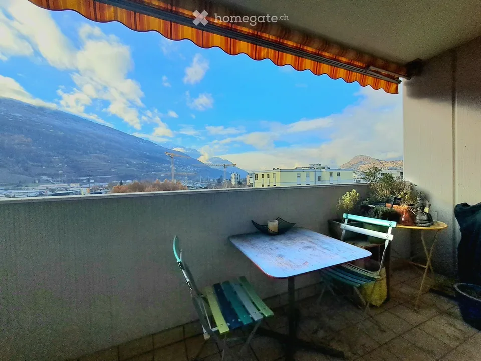 Casa condivisa in appartamento di 3.5 locali con vista panoramica sulle montagne a Sion